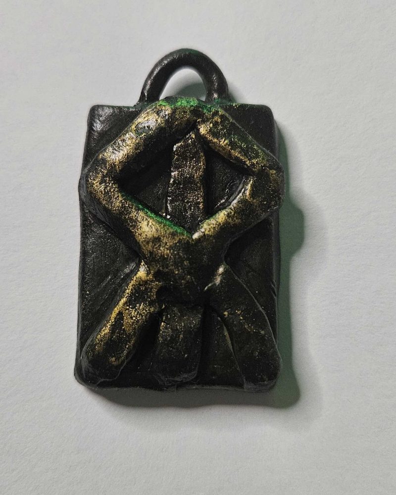 rune courage — matière: Pâte FIMO, Peinture acrylique, Vernis — longueur 3 cm